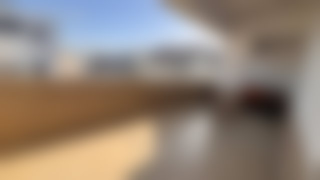 شقة مفروشة راقية مع شرفة في حي الإداري بطنجة — 4