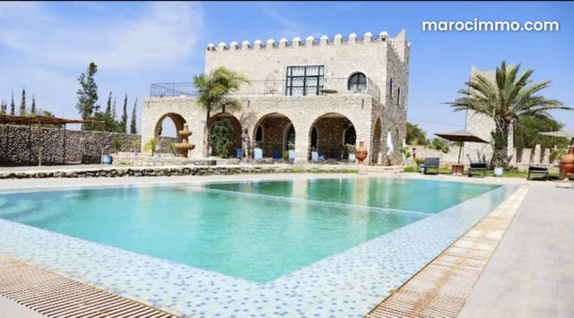 Superbe maison en pierre — 2