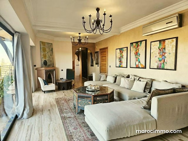 3 chambres vide ou meuble avec grande terrasse — 3