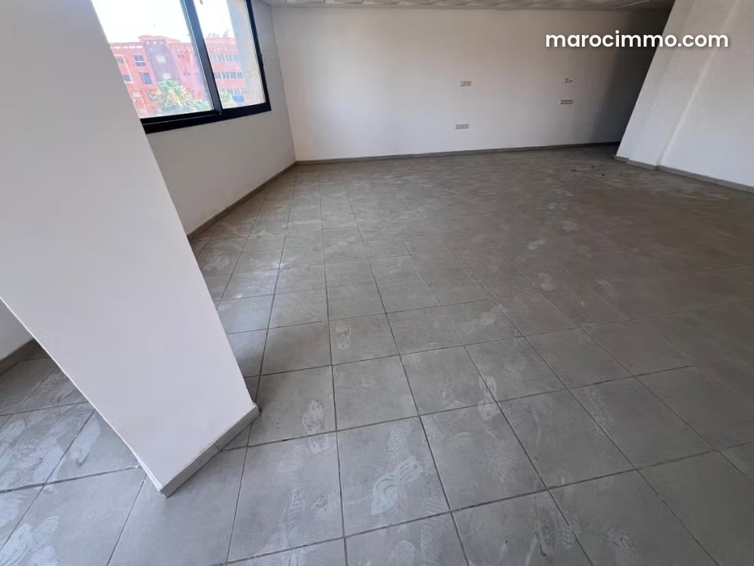 Bureau 86 m² au cœur de Guéliz Marrakech 4e étage vue dégagée — Marrakech