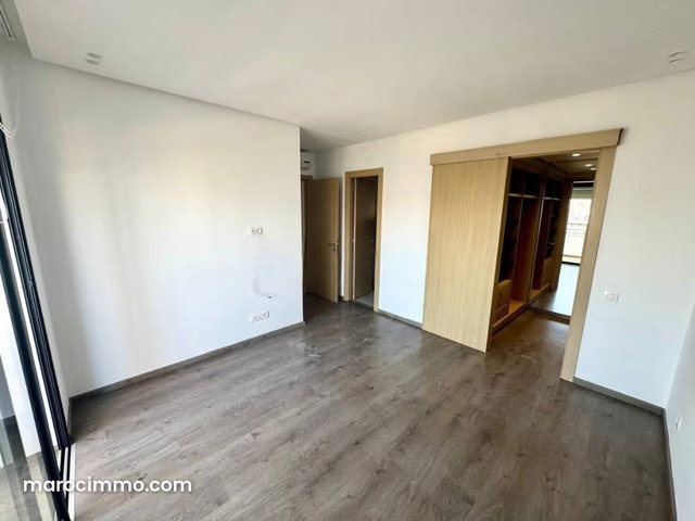 Bel appartement vide Residence avec piscine — 5