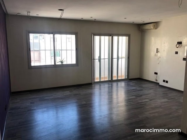 Plateau de bureau à louer à MAARIF — 2