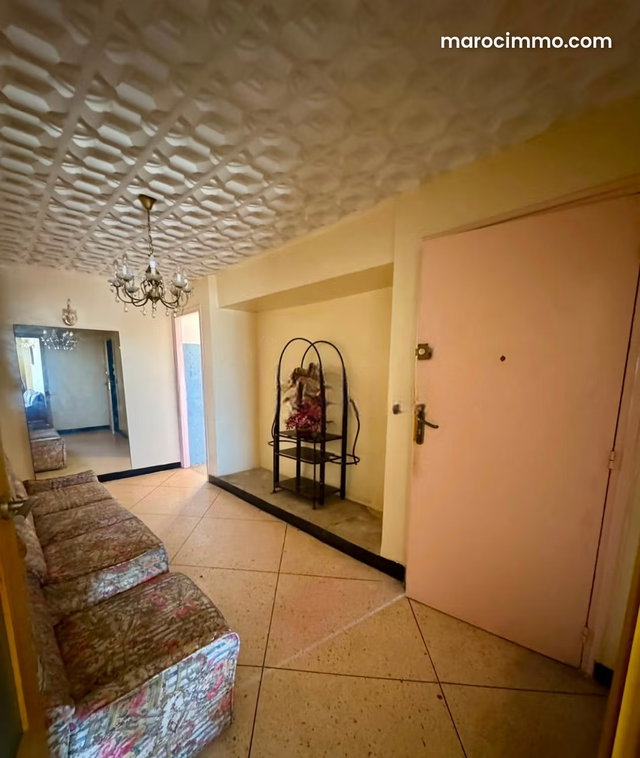 À VENDRE / À LOUER –Appartement à Bourgogne — 2