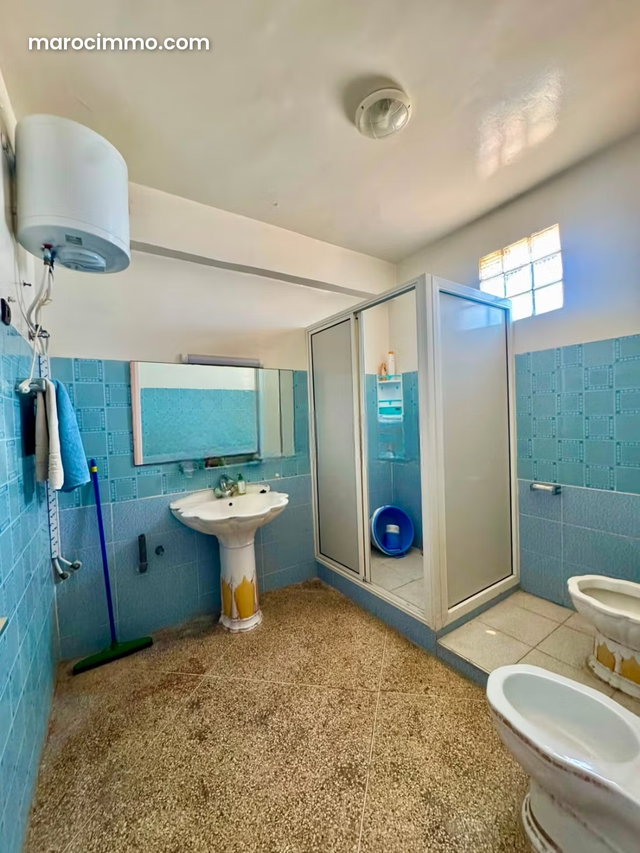 À VENDRE / À LOUER –Appartement à Bourgogne — 4