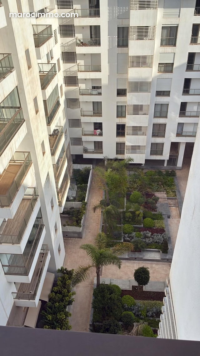 Appartement neuf et moderne avec piscine – Ain Diab Extension — 5