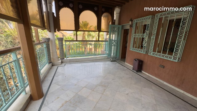 Beautiful villa for sale just a stone's throw from private heated pool — 5