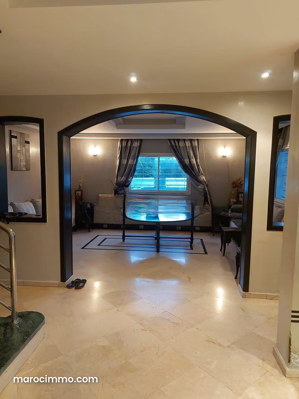 Villa 390m² à Ain Diab Proche Route Dazzemour et Morocco Mall