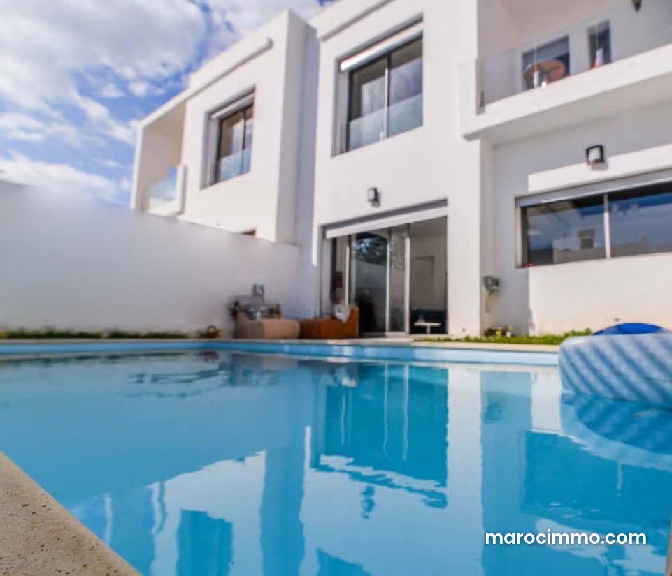Villa avec piscine à vendre à Dar Bouazza, plein Sud — Dar Bouazza