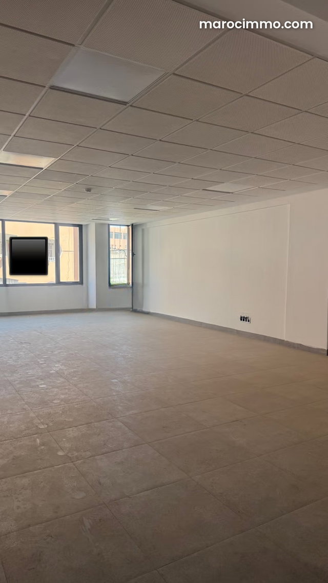 For Rent – 73 m² Office Strategic Location — 3
