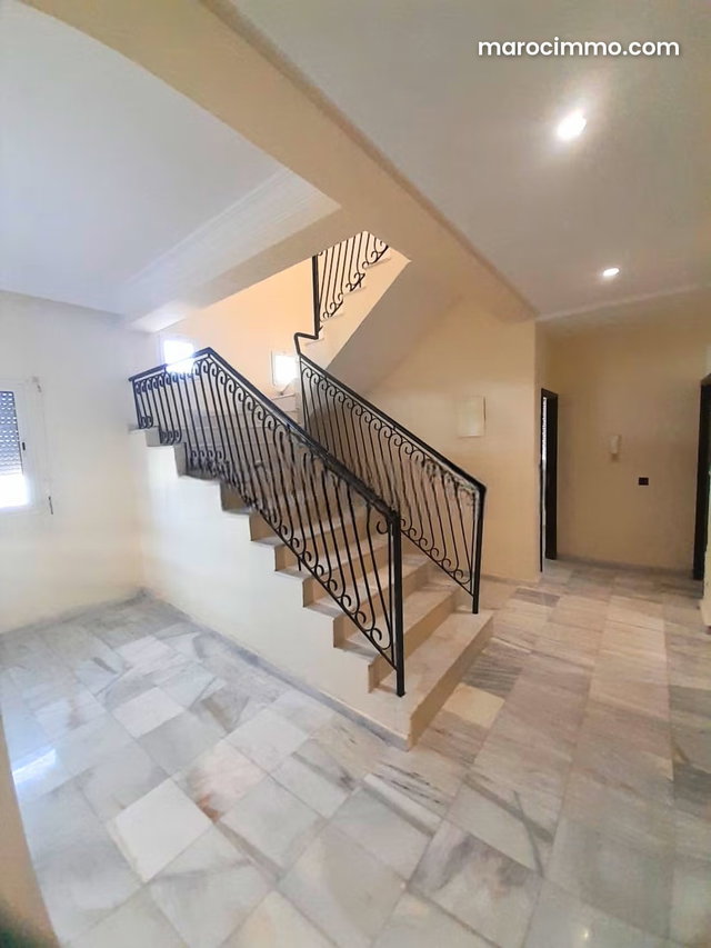 Villa de 240 m² à louer à Saada Deroua — 4