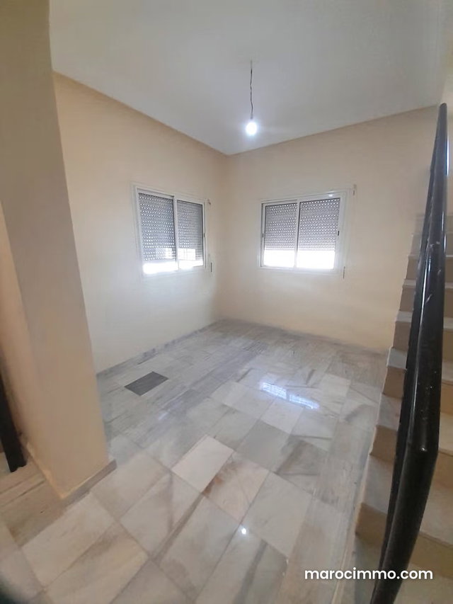 Villa de 240 m² à louer à Saada Deroua — 3