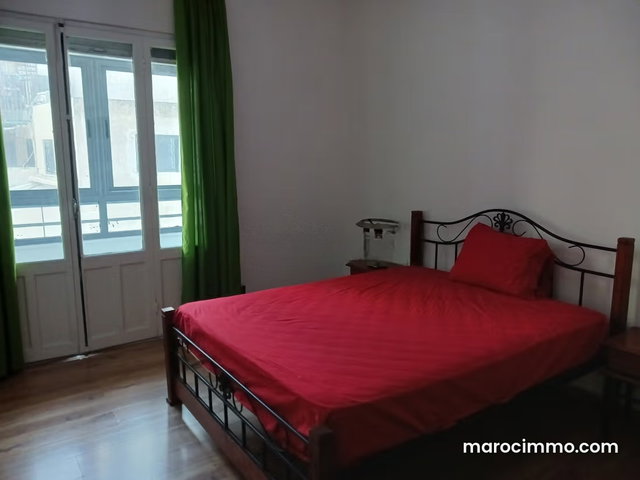 Appartement à louer à Bourgogne Est Calme — 4