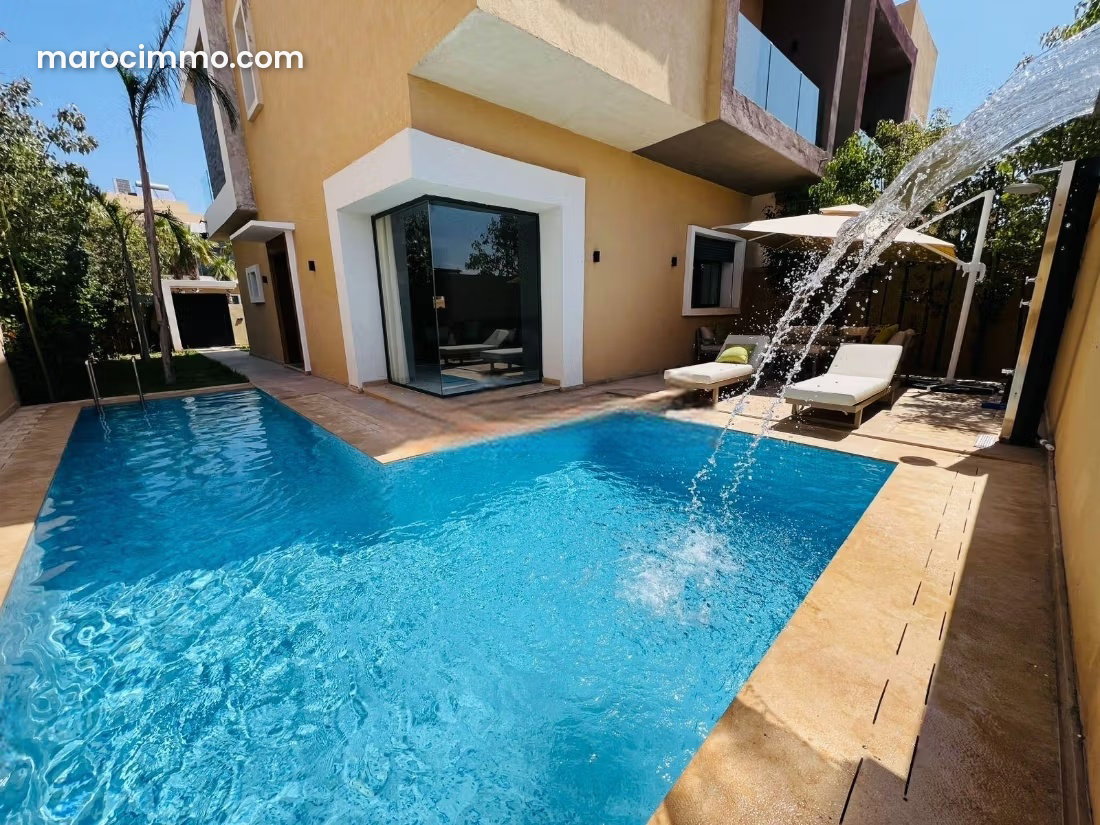 Villa récente avec piscine, Route d'Ourika à Marrakech — Marrakech
