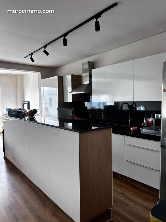 Dar Bouazza – Locat appartement rénové, meublé 2CH — 2