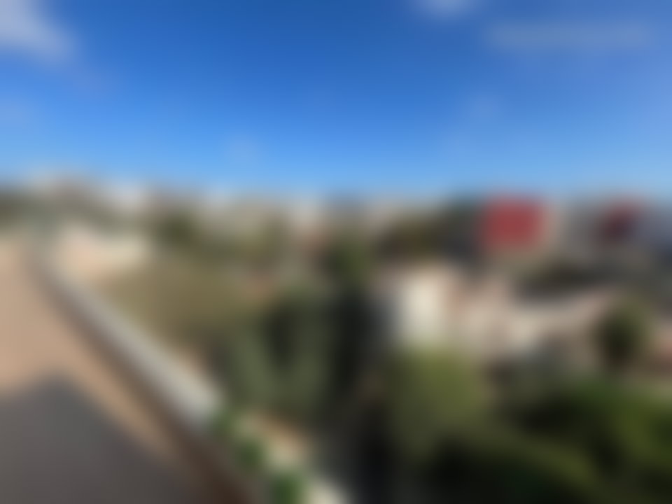 شقة مفروشة راقية مع شرفة في فيرم بريتون بالدار البيضاء