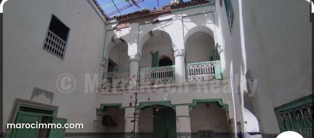Superbe riad à vendre à Médina. 20 chambres agréables. Belle terrasse — 2