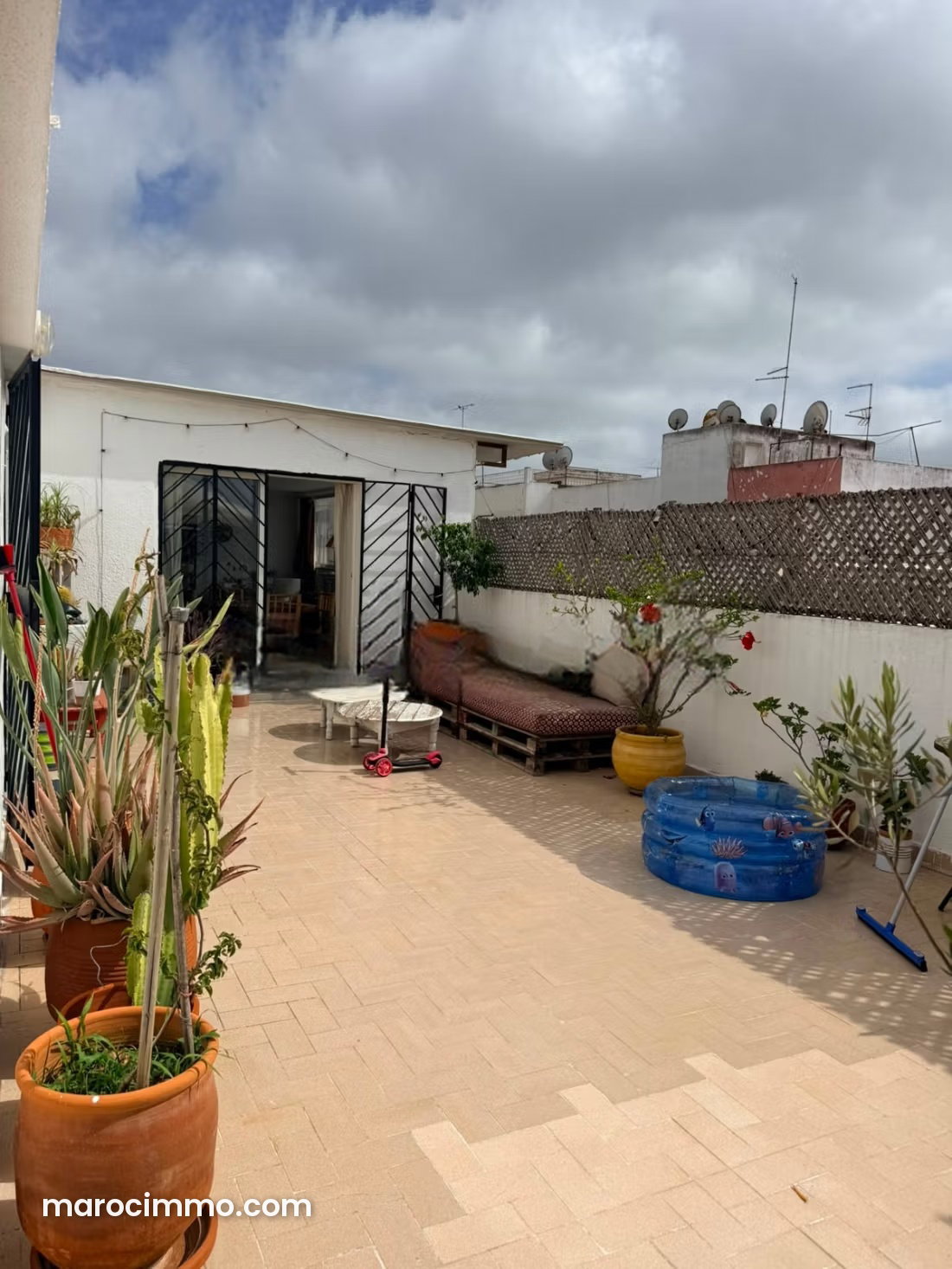 Appartement 180 m² avec grande terrasse à Agdal Rabat — Rabat