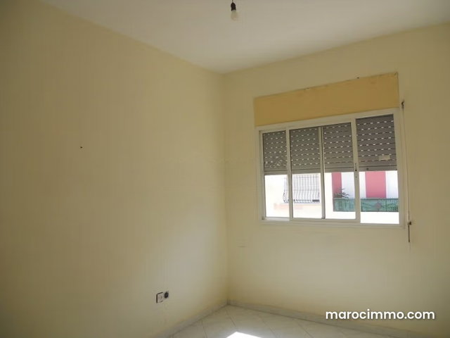 Plateau de Bureau à louer à LOTISSEMENT BACHKOU — 3
