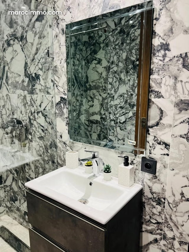 Appartement à louer à Oasis. Superficie 50 m². Porte blindée, antenne parabolique — 5