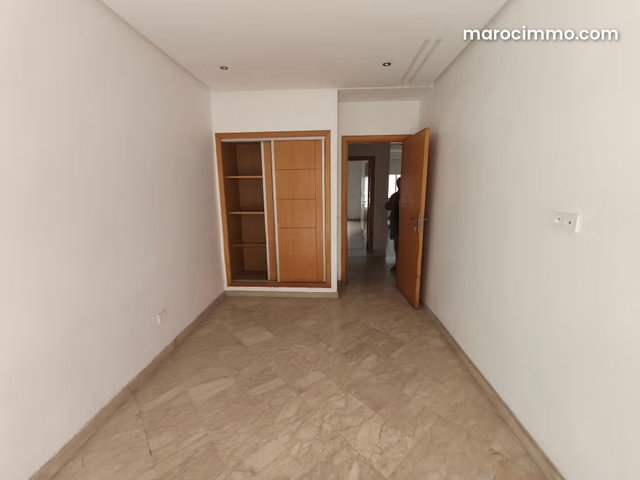 Appartement a vendre 2 mars — 5