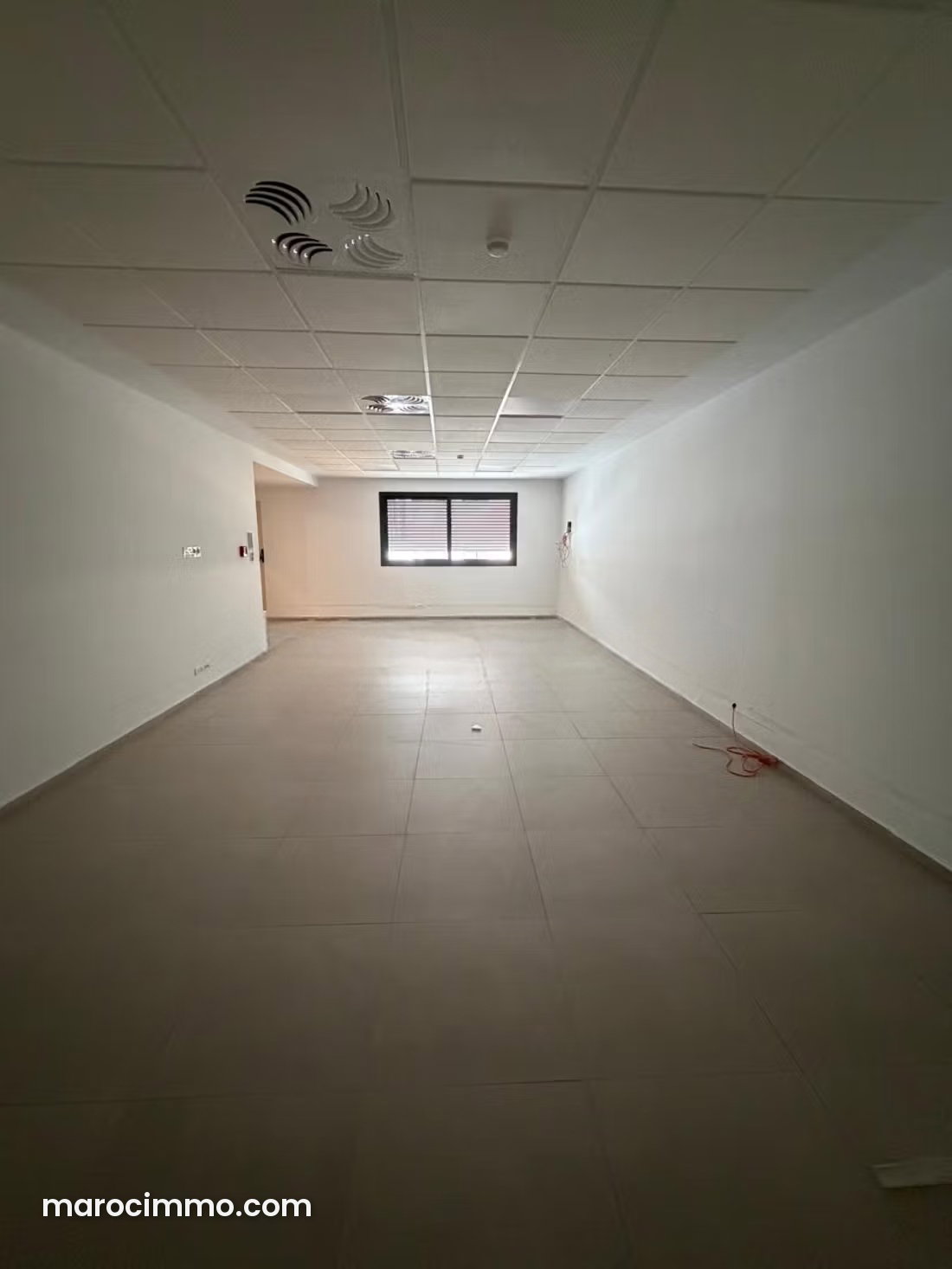 85 m² office in the heart of Tangier's Mozart district for rent — Tangier