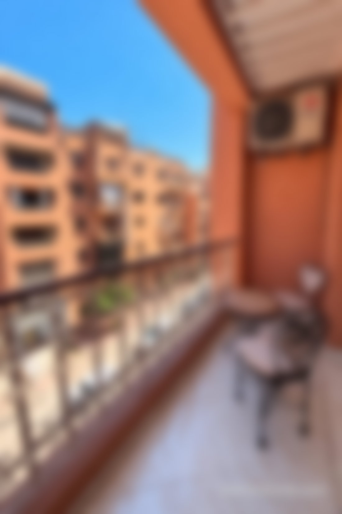 شقة مفروشة بتراس للبيع بحي كيليز في مراكش