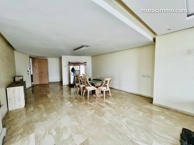 Appartement VIDE à louer 4ch — 3