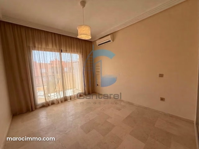 Appartement 2 chambres meublé avec terrasse à loue — 4