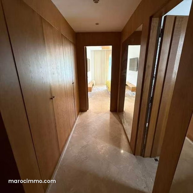 Appartement à Louer de 209.0 m² à Casablanca, Sindibad — 3