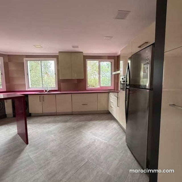 Appartement à Louer de 209.0 m² à Casablanca, Sindibad — 4