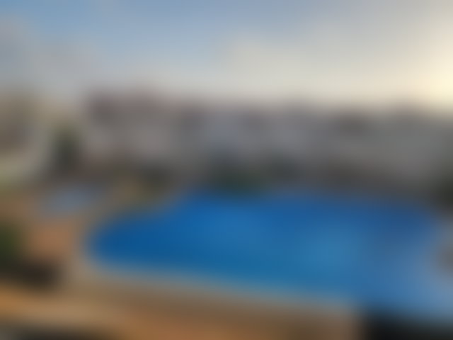 شقة مشرقة بتراس ومسبح للبيع ببرشيد — 2