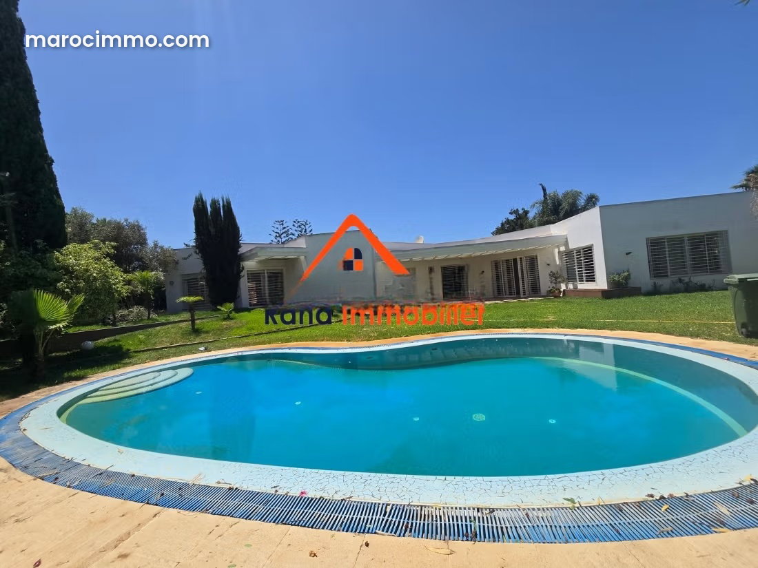فيلا فاخرة مع حديقة ومسبح للكراء بحي السفراء في الرباط — الرباط