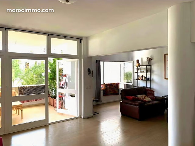 À louer – Magnifique appartement semi meublé — 5