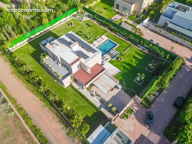 Villa d'Exception meublée 2000m2 terrain km 9 — 3