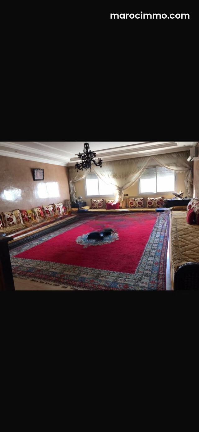 Appartement plein centre, face aux Twin Center — Casablanca