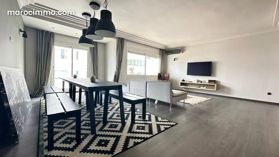 BEL Appartement VIDE à louer à RACINE