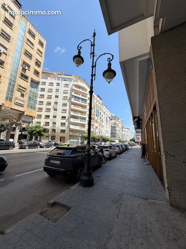 Magasin à vendre ou à louer — 2