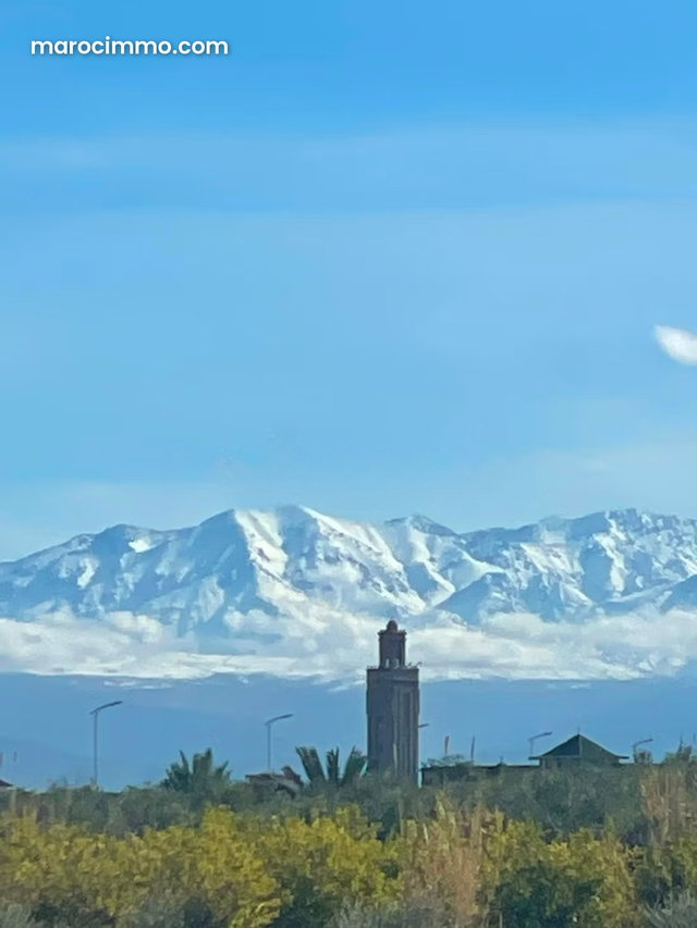 Excellente villa à louer sur la route de Tahanaout. 7 pièces magnifiques. Meublé — 2