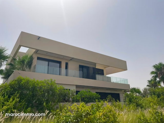 Excellente villa à louer sur la route de Tahanaout. 7 pièces magnifiques. Meublé — 4