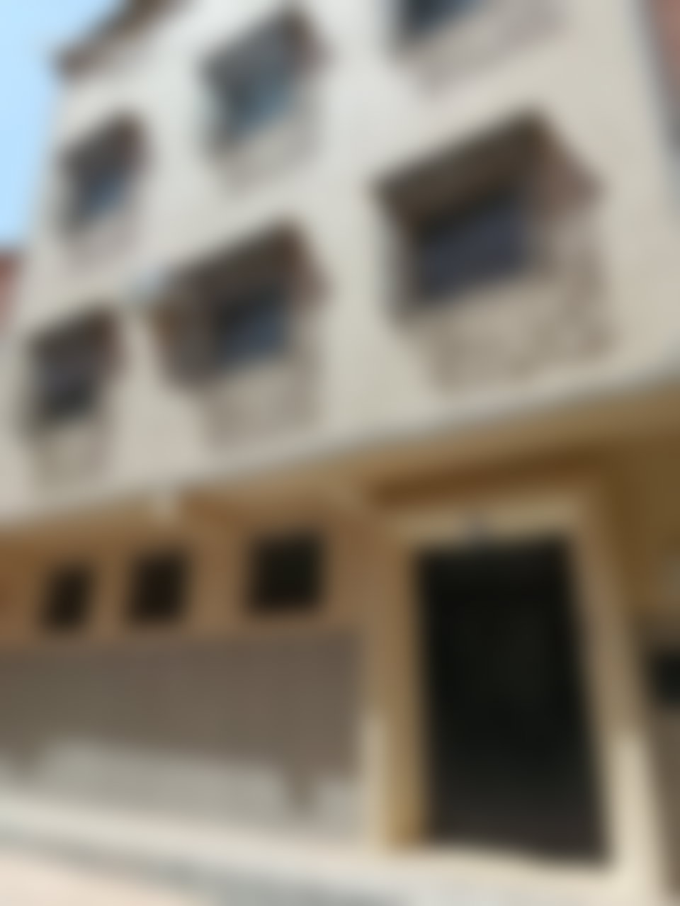 منزل راقٍ واسع للبيع بحي المحاميد في مراكش
