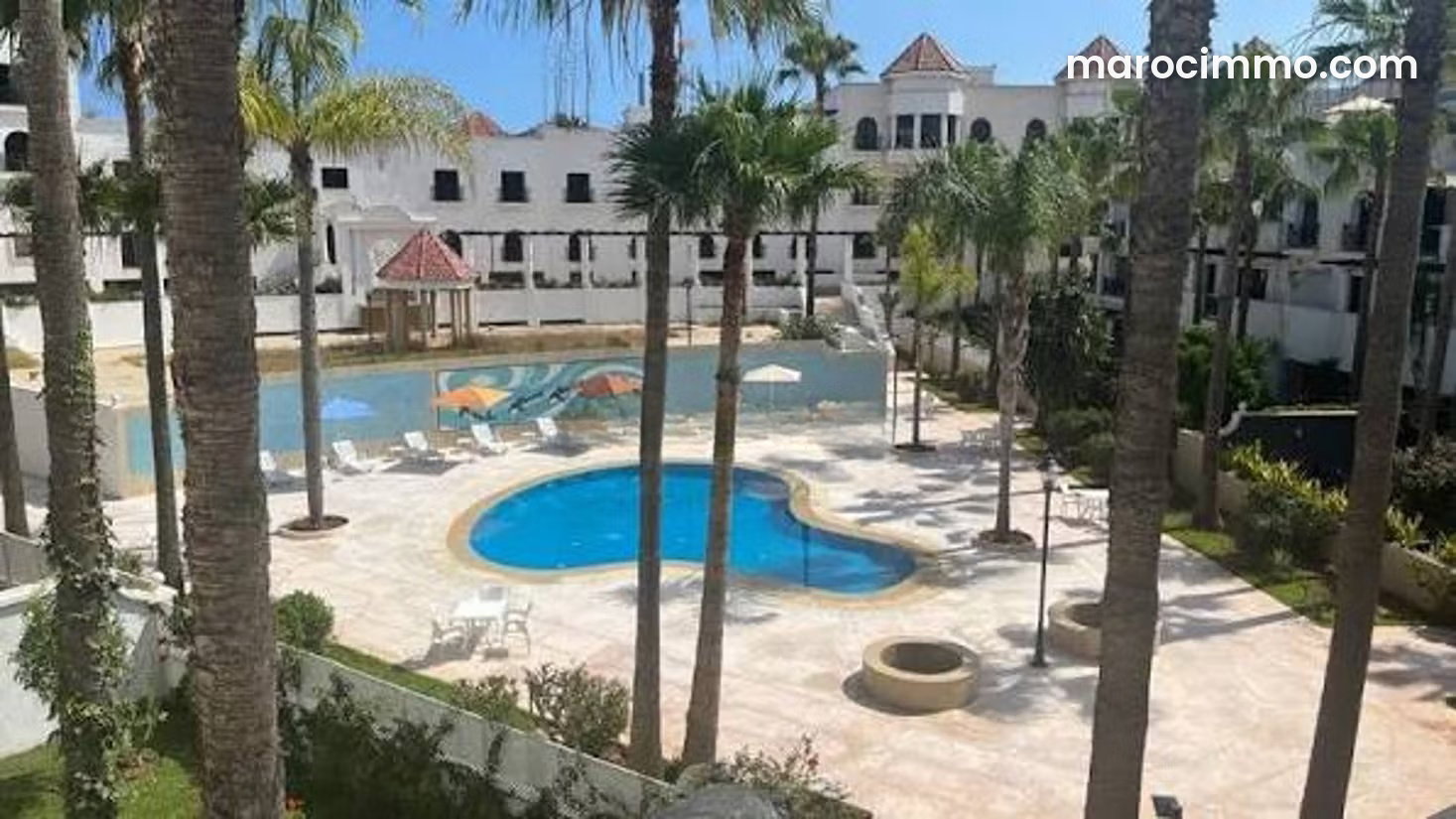 شقة مفروشة فاخرة للإيجار في عين الذياب بالدار البيضاء — الدار البيضاء