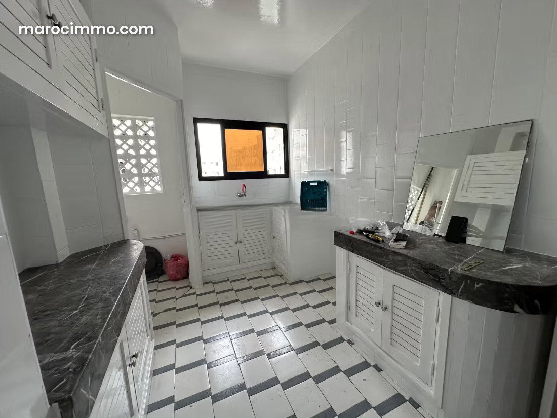Bright Apartment with Terrace for Rent in Agdal, Rabat — Rabat