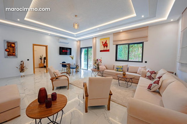 Villa de cinq chambres a Louer — 3