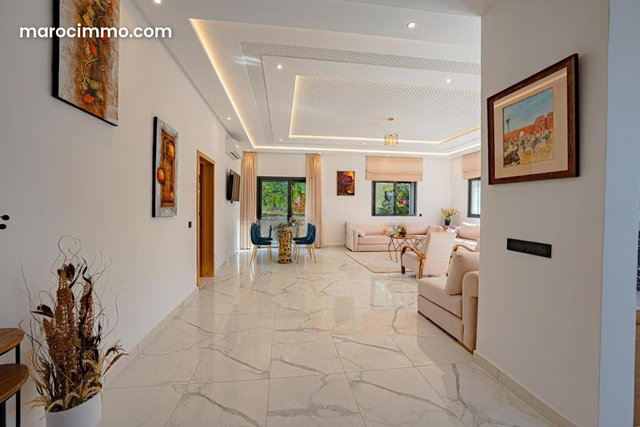 Villa de cinq chambres a Louer — 4