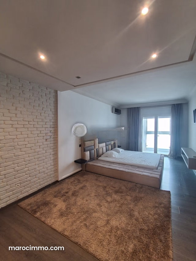 156 sqm 3-bedroom apartment for rent in Racine Casablanca — 2