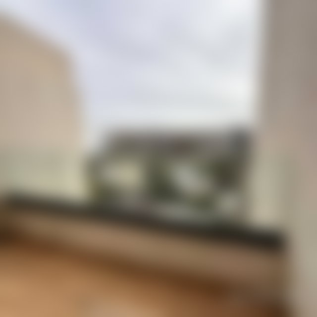 شقة مفروشة بشرفة رحبة للكراء في أواسيز الدار البيضاء — 3