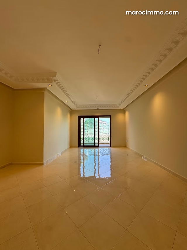 Appartement de 2 chambres à Louer ibria — Tanger