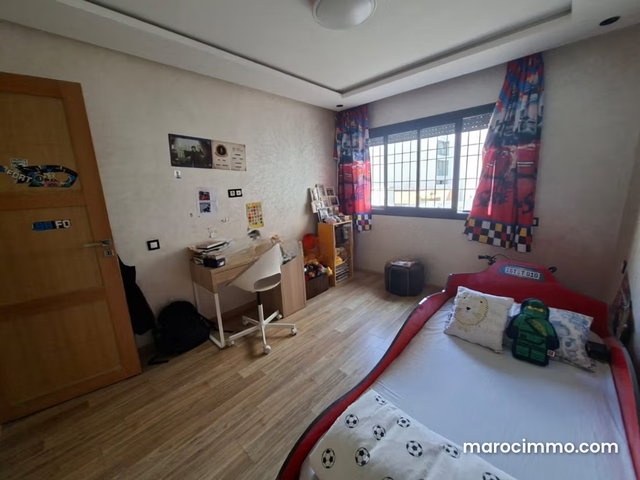 Appartement en vente à Les princesses. Surface totale 126 m². Cheminée et climatisation — 3