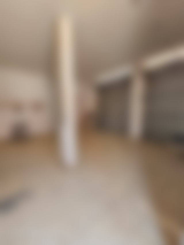 محل بواجهتين للكراء بحي المحمدي في أكادير — 2