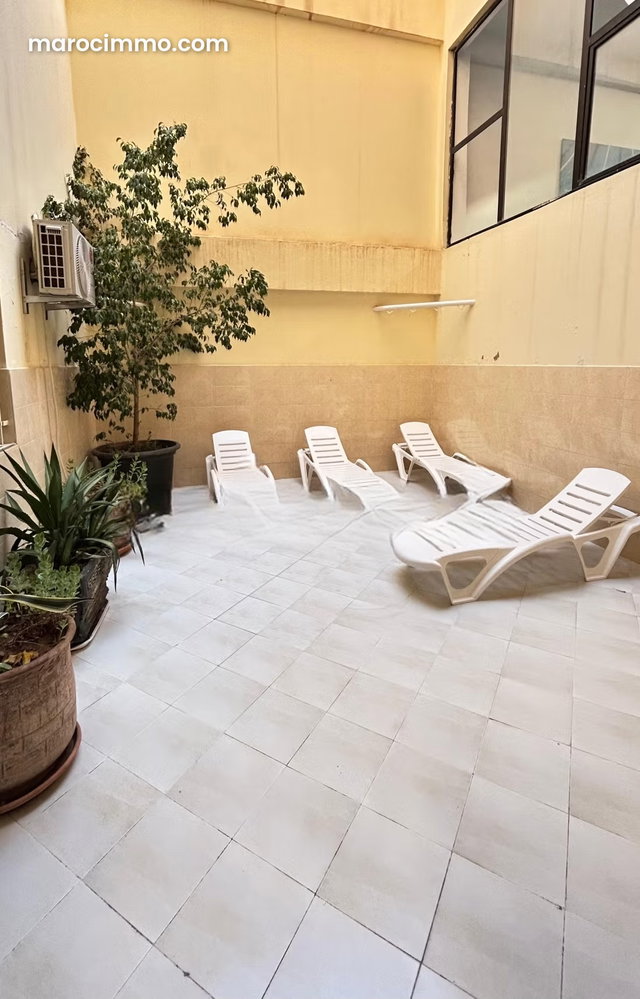 Appartement à louer dans le quartier d'hiver. 2 pièces confortables. Climatisation et piscine — 2